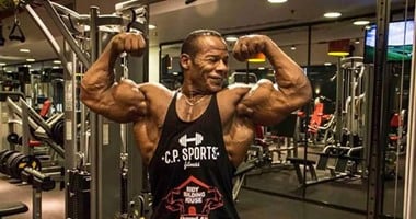 الشحات مبروك لليوم السابع: العوضى لازم يحمد ربنا وعلى كلاى سيناريو واقعى.. فيديو