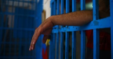 كبسولة قانونية.. تعرف على عقوبة الإتجار فى العملة بالمخالفة للقانون