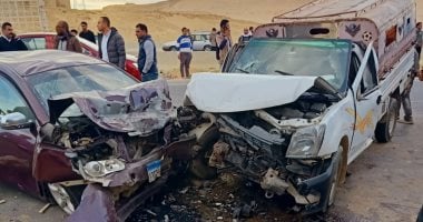 إصابة 5 أشخاص في انقلاب سيارة ربع نقل بطريق موقف الأقاليم في إسنا