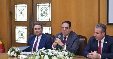 جامعة القاهرة تطلق برنامجا موسعا لتأهيل القيادات والكوادر الإدارية