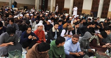 10 آلاف وجبة يوميا للطلاب الوافدين.. بيت الزكاة ينظم مائدة إفطار جماعى بالجامع الأزهر.. صور