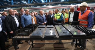​وزير النقل يتفقد ورش كوم أبو راضى وشركة “كولواي مصر” ويتناول الإفطار مع العاملين