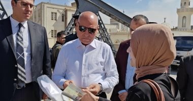 ​لفتة إنسانية.. محافظ القاهرة يستجيب لسيدة من بنى سويف تعثرت إجراءات سفرها للعمرة