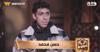 شاب لـ علي جمعة: السوشيال ميديا وسيلة فعالة لتبسيط العلوم