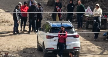 حزن أمام مشرحة مستشفى بنها قبل استلام جثامين زوجين وطفليهما ضحية الغاز.. فيديو