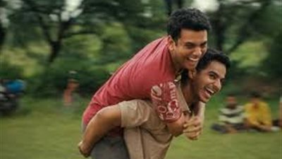 بعد جولة ناجحة في مهرجانات دولية.. فيلم Homebound يتألق بالسينما الفرنسية