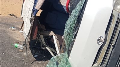 إصابة 6 فى حادث انقلاب سيارة ميكروباص بالفيوم
