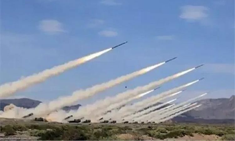 الكويت: خروج 7 خطوط لنقل الطاقة الكهربائية عن الخدمة جراء سقوط شظايا