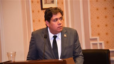 النائب أحمدعبداللاه يتقدم باقتراح برغبة بشأن سرعة استئناف أعمال كوبري الروافع أعلى مزلقان الروافع بسوهاج