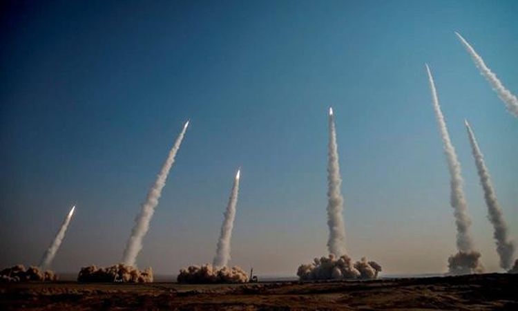 غارات جوية تستهدف جامعة العلوم والتكنولوجيا الإيرانية ومحطة بوشهر النووية