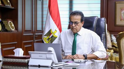 وزير الصحة يتلقى تقريراً من هيئة الإسعاف وإدارة الأزمات بشأن متابعة حالة الطقس السيء