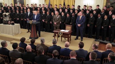 دبلوماسية ترامب الخشنة.. تحويل مضيق هرمز من «ورقة ضغط» إلى «ساحة هزيمة».