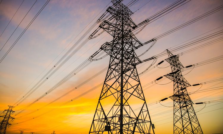 اصابه سيدة بصعق كهربي أثناء نبش القمامه بالغربية