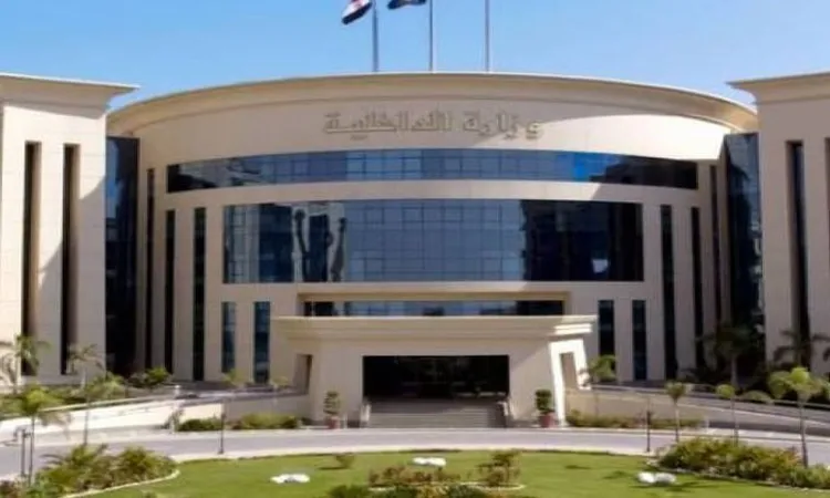 “حماية الطفل” تسلم فتاة لعمتها بعد ضبط عامل وزوجته اعتديا عليها في قنا