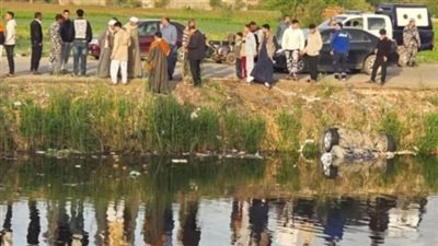 انقلاب سيارة في ترعة المريوطية.. البحث عن ناجين