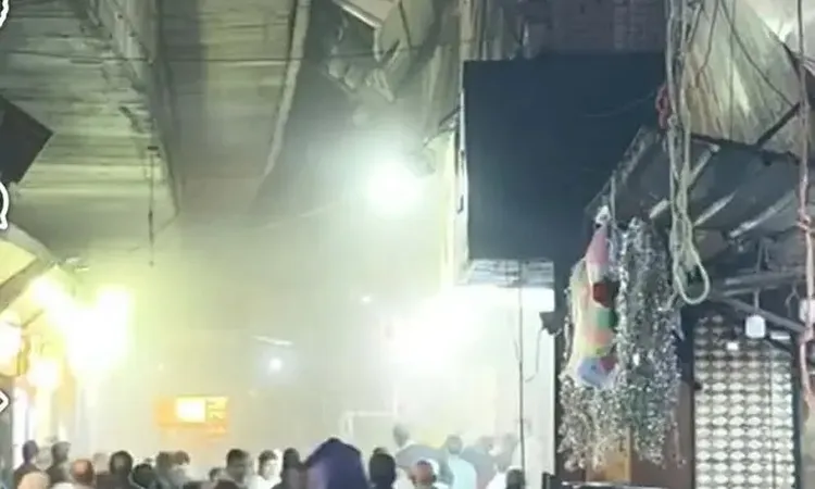 تعليق أتوبيس أعلى دائري بشتيل دون إصابات بين الركاب