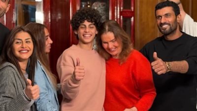 بحضور محمد سامي ومنة فضالي.. صناع مسلسل قلب شمس يحتفلون بعيد ميلاد يسرا