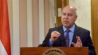 تعليق كامل الوزير على رفع أسعار تذاكر القطارات والمترو