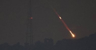 حزب الله يطلق صواريخ باتجاه شمال إسرائيل لأول مرة منذ اتفاق وقف إطلاق النار