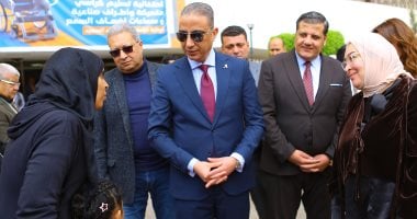 صناع الخير عضو التحالف الوطنى تسلم كراسى متحركة وأطرافا صناعية لذوى الاحتياجات
