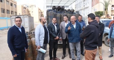 محافظ السويس يتفقد مخازن بوتاجاز الصباح ومحلات دلتا ماركت بحي فيصل