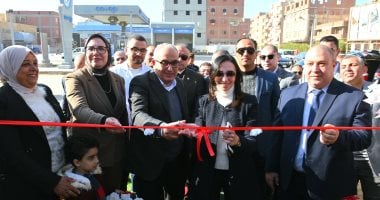 محافظ البحيرة ورئيس هيئة التأمين الصحى يفتتحان عيادتى بدر وكوم حمادة