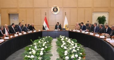 تفاصيل اجتماع وزير الصناعة مع الغرف الصناعية لبحث تحديات القطاع