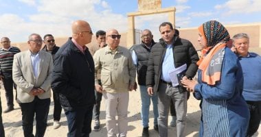 نائب وزيرة الإسكان يتفقد مشروعات الصرف الصحى ضمن مبادرة حياة كريمة بالمنيا