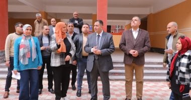 محافظ دمياط يتفقد الأعمال الجارية بمدرسة الشعراء الجديدة للتعليم الأساسى