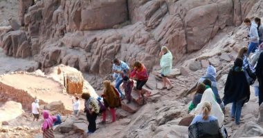 توافد السائحين والزوار على مدينة سانت كاترين لزيارة المقدسات الدينية