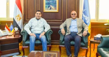 محافظ الإسكندرية يستقبل وزير الشباب لمتابعة تطوير المنشآت الرياضية