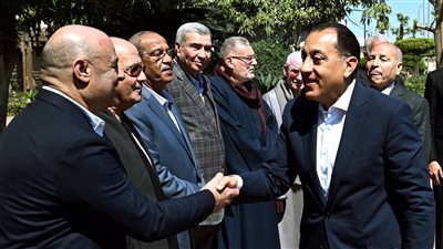 الحفاظ على استقرار الأسواق والتوازن السعري يمثل أولوية قصوى للحكومة