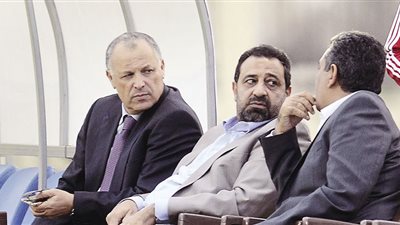 تدخلات أحمد مجاهد وراء أزمات اتحاد الكرة