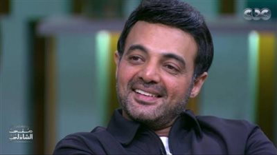 أعظم سفير رياضي في تاريخ مصر.. عمرو محمود ياسين يدعم محمد صلاح بعد مغادرة ليفربول