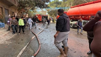 السيطرة على حريق مخزن خردة في مساكن الحرفيين دون خسائر بشرية