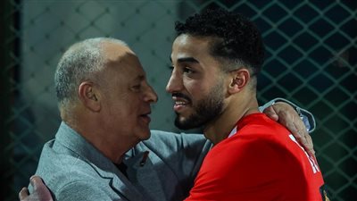 شوبير يكشف آخر مستجدات الحالة الصحية لمحمد عبد المنعم بعد انضمامه للمنتخب الوطني