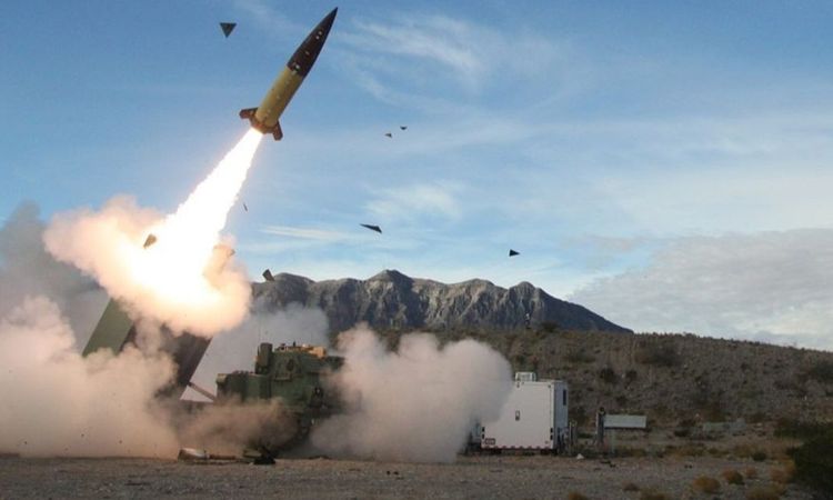 التلفزيون الإيراني يبث مشاهد إطلاق “الموجة 74” من القصف الصاروخي ضمن عملية “الوعد الصادق”