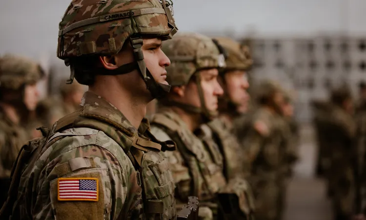 تستعد للانتشار بالشرق الأوسط.. ماذا نعرف عن الفرقة 82 الأمريكية؟