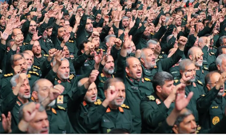 إنذار “الحرس الثوري” يشعل المنطقة.. دعوة لإخلاء المنشآت الصناعية المرتبطة بخصوم طهران