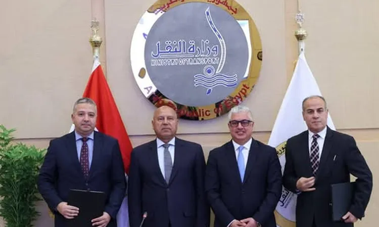 وزير النقل يشهد توقيعين بين شركة موانئ مصر البحرية والمنطقة الاقتصادية لقناة السويس