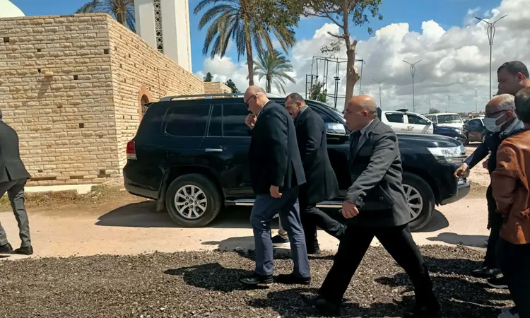 تشييع جنازة والدة وزير الزراعة.. ومحافظ الإسكندرية ووكيل «الأوقاف» في مقدمة الحضور