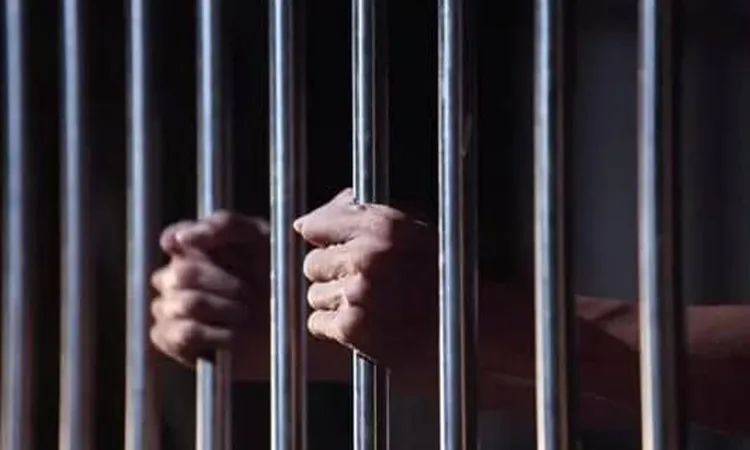 ضبط سيدة ونجلها قتلا مسن بالغربية