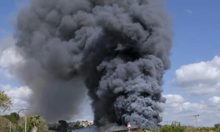 إخفاق صاروخ اعتراضي وسقوطه في “إيلات” وتضرر مبنى