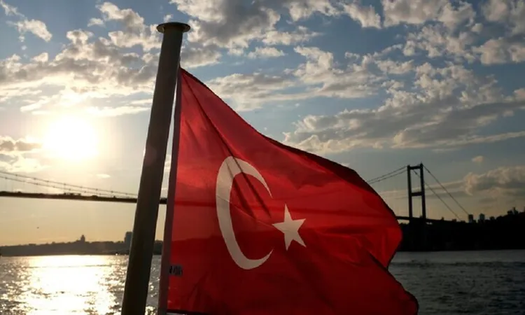 تركيا تكثف جهودها الدبلوماسية لمنع دول الخليج من الانضمام للحرب الأمريكية-الإسرائيلية ضد إيران