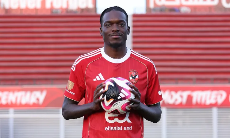 الأهلي يتراجع عن عودة كامويش لناديه