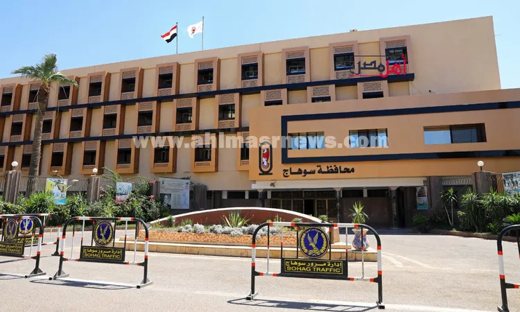 سوهاج ترفع الطوارئ لمواجهة التقلبات الجوية.. والسيطرة على سقوط أعمدة وأشجار دون خسائر