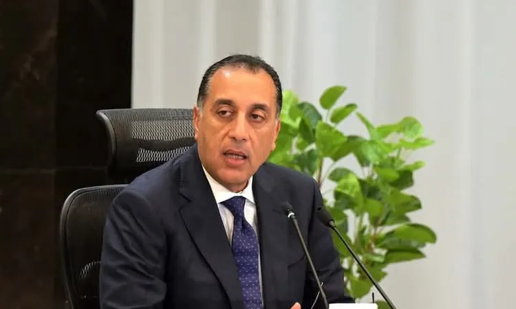 رئيس الوزراء: الإبطاء الكامل للمشروعات الكبرى كثيفة استهلاك السولار لمدة شهرين