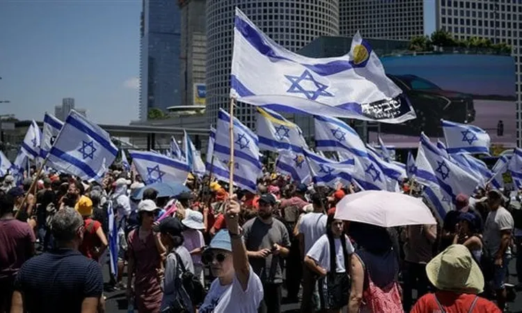 مظاهرات في تل أبيب تطالب بوقف التصعيد العسكري ضد إيران