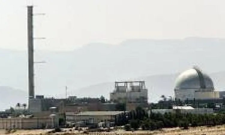 التليفزيون الإيراني يعلن رسميا قصف مفاعل “ديمونا” النووي رداً على استهداف منشأة “نطنز” الإيرانية