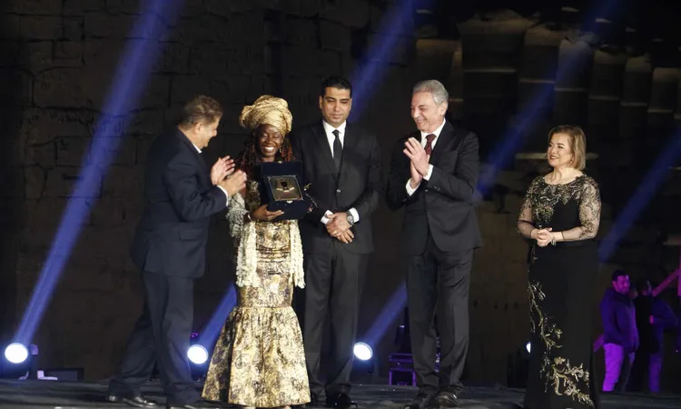 محافظ الأقصر يتابع الاستعدادات النهائية لانطلاق مهرجان السينما الإفريقية غدًا